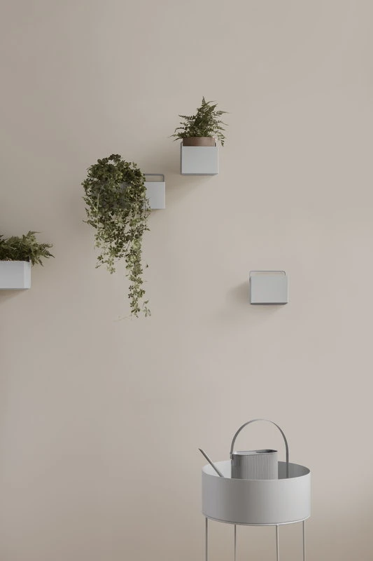 Ferm LIVING Plant Box, Rond, Gris Clair 5 Ferm LIVING Plant Box, Rond, Gris Clair – Image 3