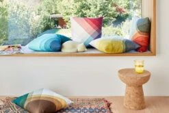 Vitra Resting Cat, Petit Modèle, Beige -Intérieure Décoration Magasin 202C Herringbone Pillows2C Resting Cat small2C Cork Stool master