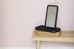 Spring Copenhagen Mirror Box, Noir -Intérieure Décoration Magasin 7010 FSC MIRROR BOX SORT GROUNDED CRAFTWORK 4