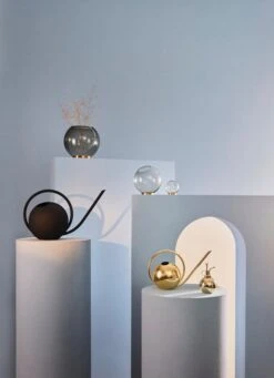 AYTM Petit Arrosoir Globe, Doré 11 AYTM Petit Arrosoir Globe, Doré -Intérieure Décoration Magasin AYTM D3 15 099 1