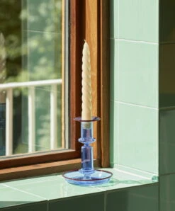 HAY Bougeoir Moyen Flare, Bleu Clair Avec Bord Rouge 10 HAY Bougeoir Moyen Flare, Bleu Clair Avec Bord Rouge -Intérieure Décoration Magasin Flare medium light blue with red rim