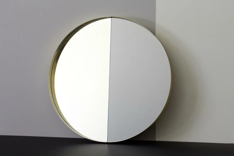 Lokal Helsinki Miroir Vino 60, Laiton, Extérieur 4 Lokal Helsinki Miroir Vino 60, Laiton, Extérieur – Image 2