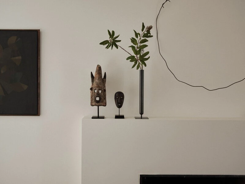 MENU Vase Stance, 40 cm, Laiton Bronze 8 MENU Vase Stance, 40 cm, Laiton Bronze – Image 6