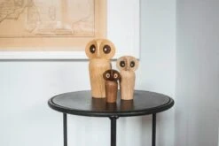 Architectmade Chouette, Petit Modèle, Chêne Naturel -Intérieure Décoration Magasin Owl 7 55921a5b761d2d37be746f4f01a05f538bbd8f39cc81614af42a528e4ad5f768 1