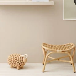 Aarikka Figurine Pässi, Bois Verni -Intérieure Décoration Magasin Passi web fiilis3 1024x1024