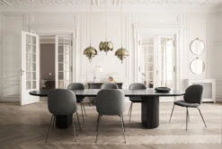 GUBI Miroir Randaccio Circular, 60 cm 13 GUBI Miroir Randaccio Circular, 60 cm -Intérieure Décoration Magasin Randaccio Mirror Beetle Chair Colpi MC946A09 piping Colpi MC946A09 Moon Dining Table Multi Lite Bestlite BL1 on