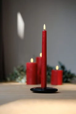 Uyuni Lighting Bougie Conique LED, 2 pièces, Rouge 10 Uyuni Lighting Bougie Conique LED, 2 pièces, Rouge -Intérieure Décoration Magasin Red taper Pillar candles large