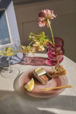 Fundamental Berlin Petit Vase Muse, Rubine -Intérieure Décoration Magasin Ruoka3 huhtikuu23