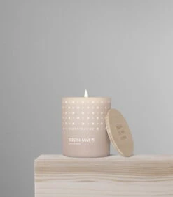 Skandinavisk Grande Bougie Parfumée Avec Couvercle, ROSENHAVE -Intérieure Décoration Magasin SKANDINAVISK styling 20110 ROSENHAVE 200g