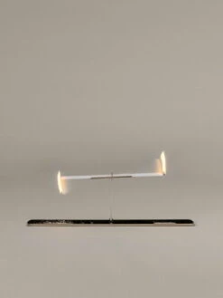 Santa & Cole Porte-bougie Vita Balanza Avec 5 bougies, Doré 13 Santa & Cole Porte-bougie Vita Balanza Avec 5 bougies, Doré -Intérieure Décoration Magasin Vita SantaCole Enric Badrinas 2022 05 x2400