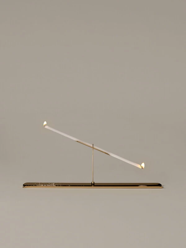 Santa & Cole Porte-bougie Vita Balanza Avec 5 bougies, Doré 5 Santa & Cole Porte-bougie Vita Balanza Avec 5 bougies, Doré – Image 3